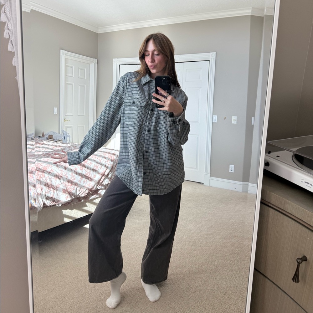 H&M men’s plaid button up